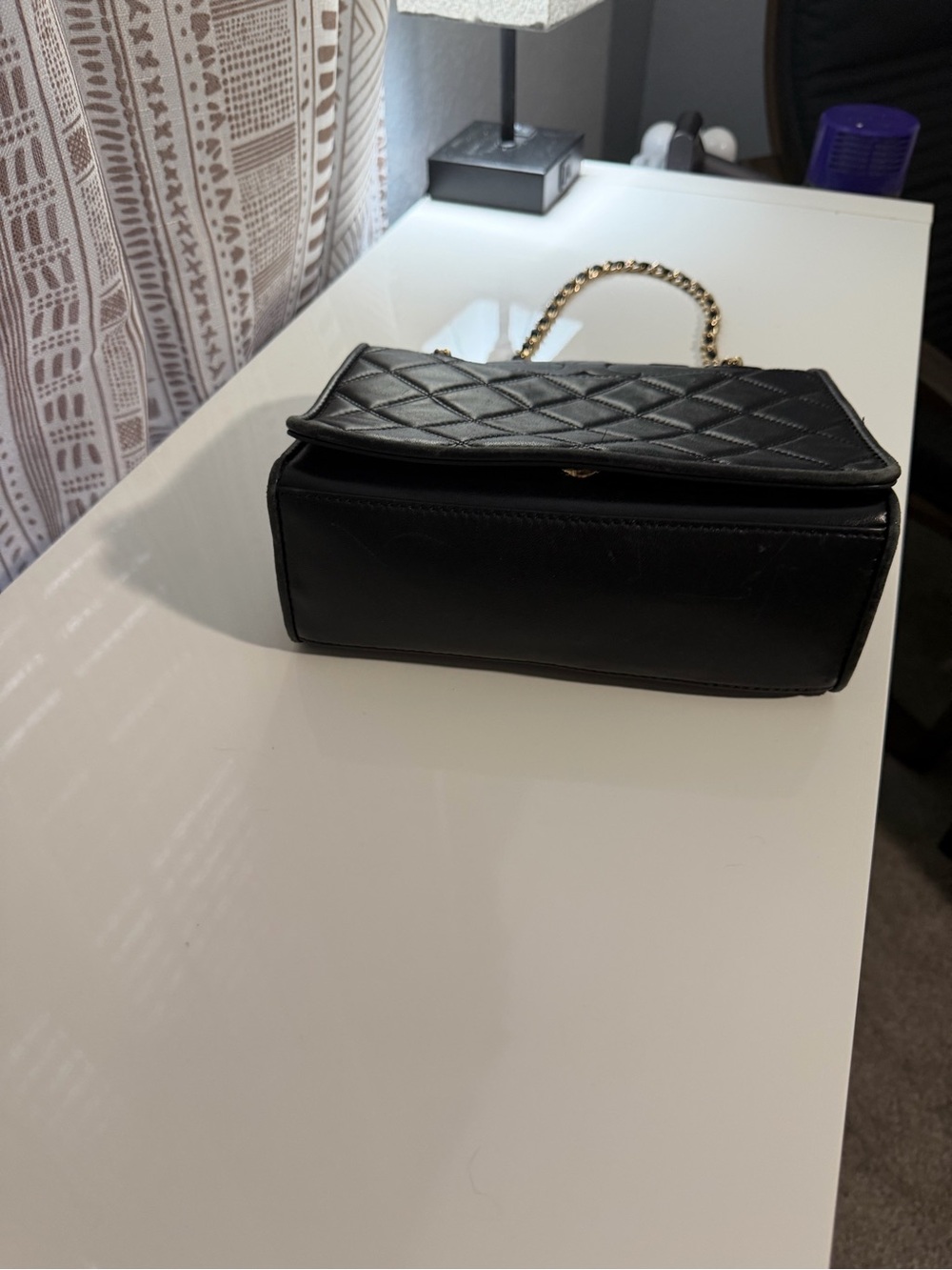 Tory Burch Black Quilted Shoulder Bag with Gold Chain - Picture 4 of 14